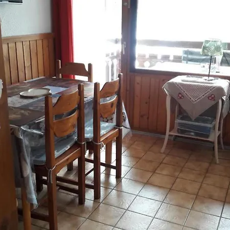 Les Silenes Apartment